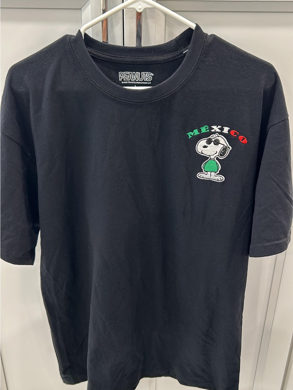 Rare Peanuts Snoopy MEXICO Soccer T-Shirt Size Large NWT